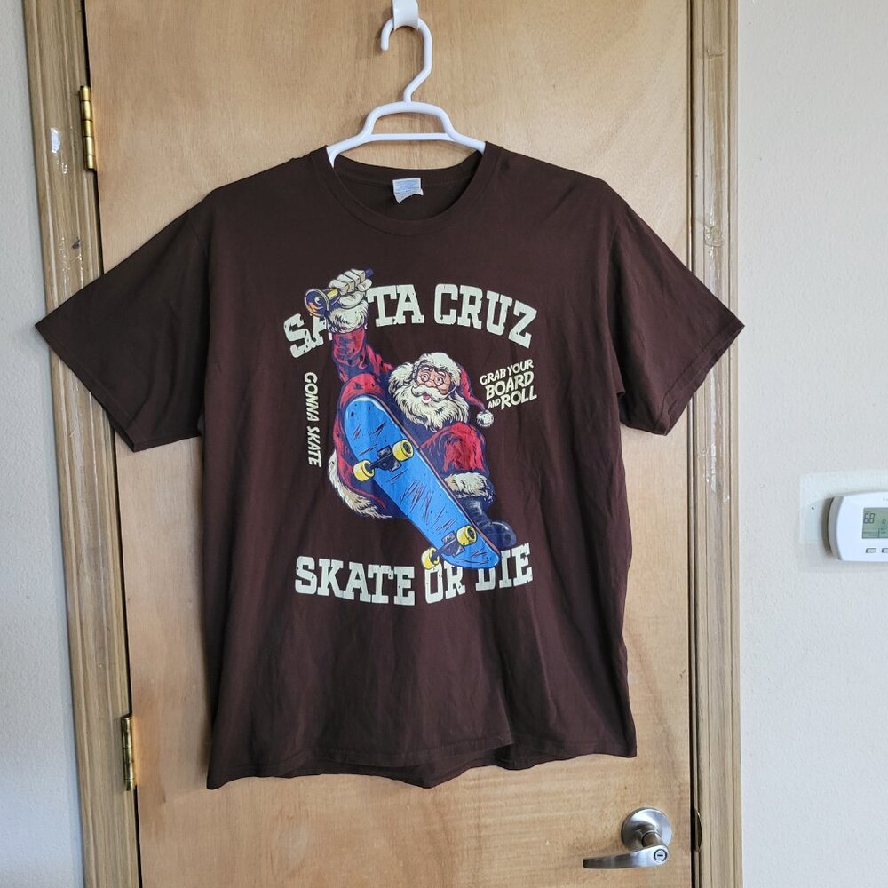 Santa Cruz Skate Or Die T-shirt  Size XL Short Sleeve